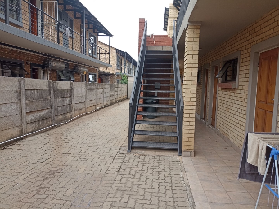 1 Bedroom Property for Sale in Bult West North West